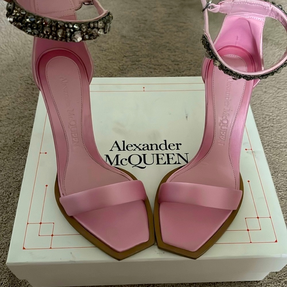 Alexander McQueen Crystal Strap Sandals in Pink
